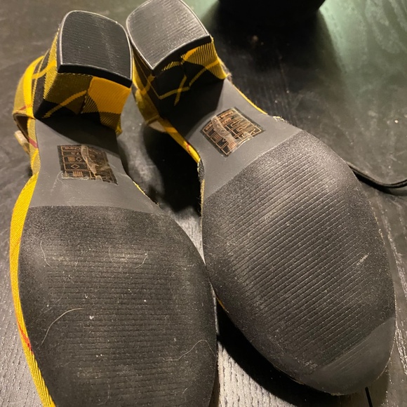 BAIT yellow plaid heels - 7.5 - Picture 5 of 6